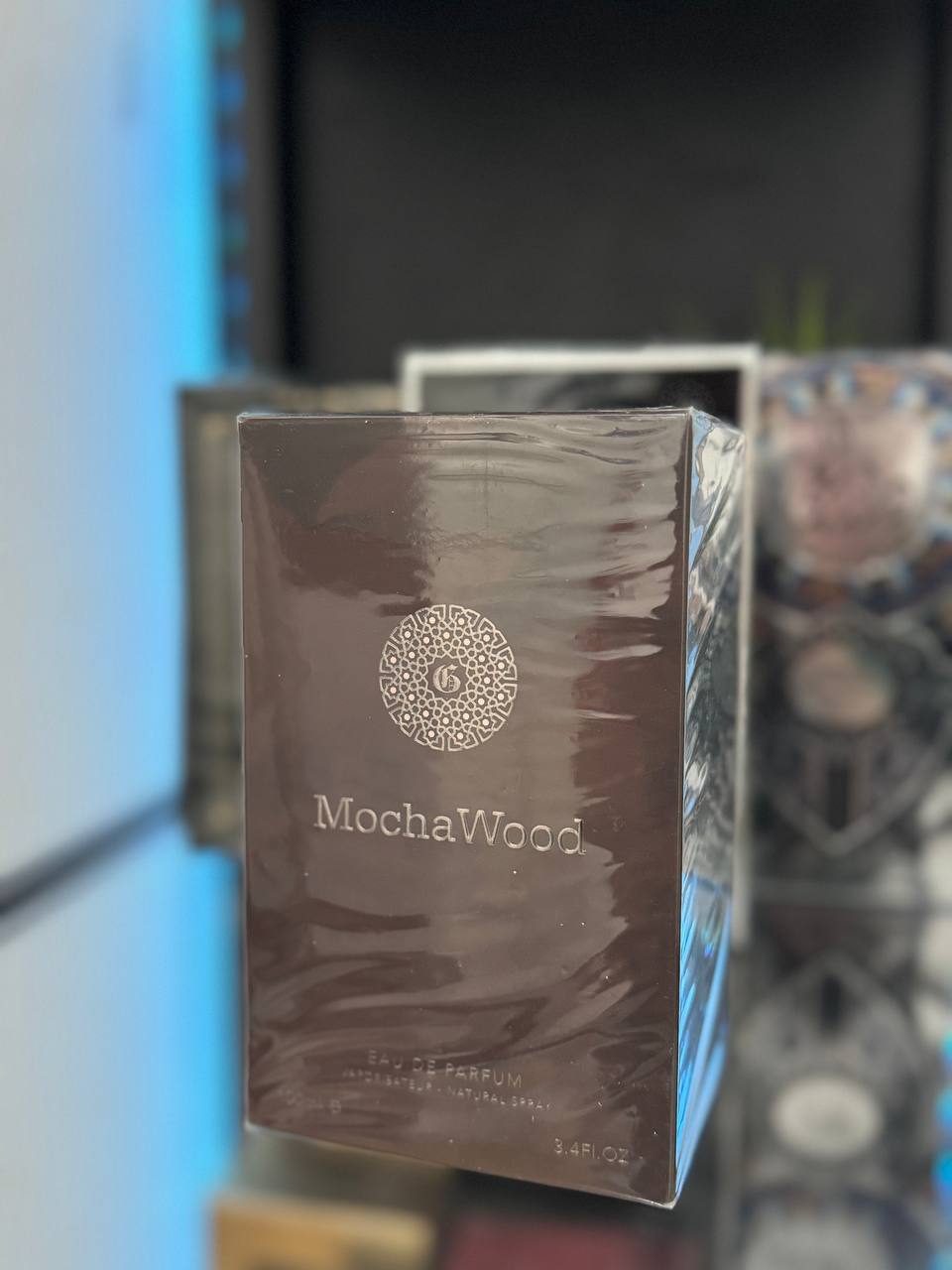 Perfume MochaWood de Fragrance World en envase elegante de 100 ml para aromatizar con estilo